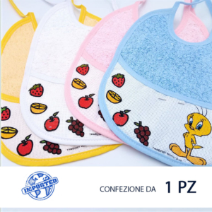 Bavaglino in spugna (86%cotone, 14% poliammide), bordato da nastro a colore in 100% cotone tagliato in sbieco.
