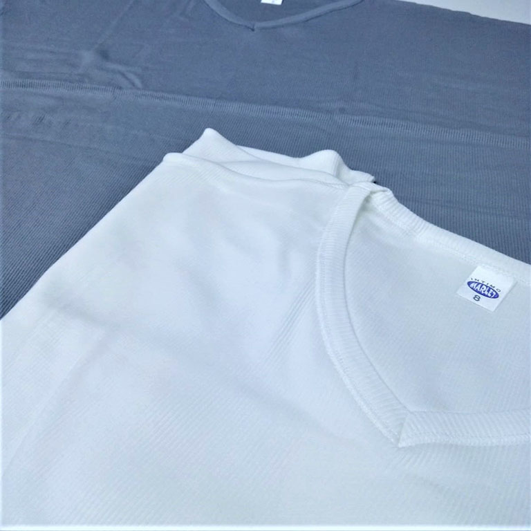Maglia intima uomo elasticizzata, 100% cotone pettinato.