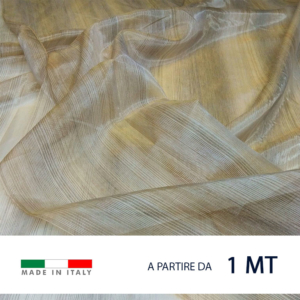 Tessuto per tendaggi semitrasparente in 100% organza di poliestere.