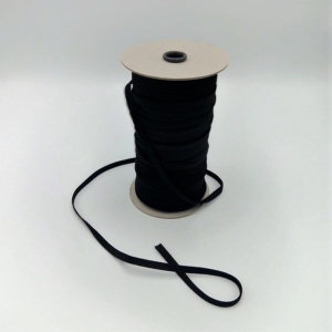 Treccia elastica a crochet, 50% filato di poliestere, 50% gomma di lattice.